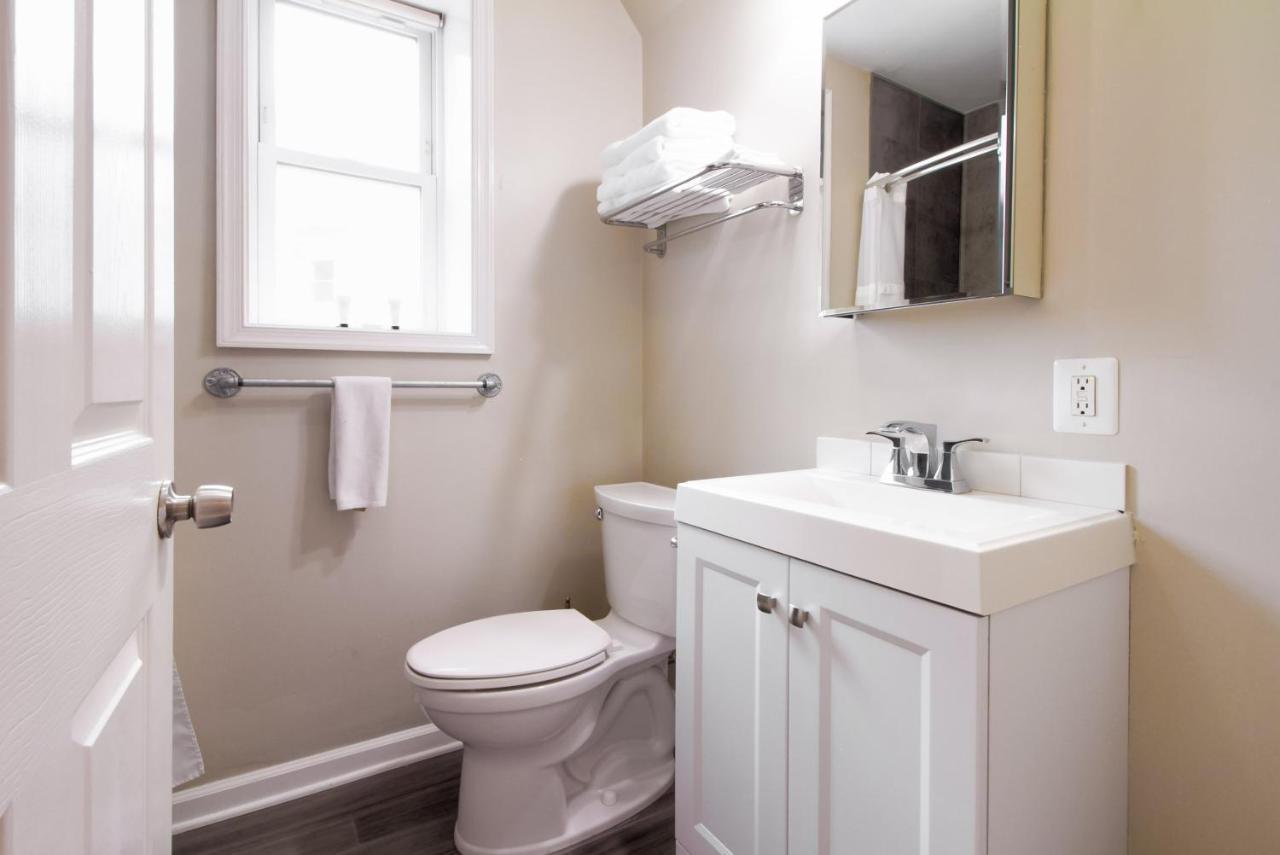 The Gray Corner House By Gallaudet 3 Bedroom 2 Ba Ferienhaus