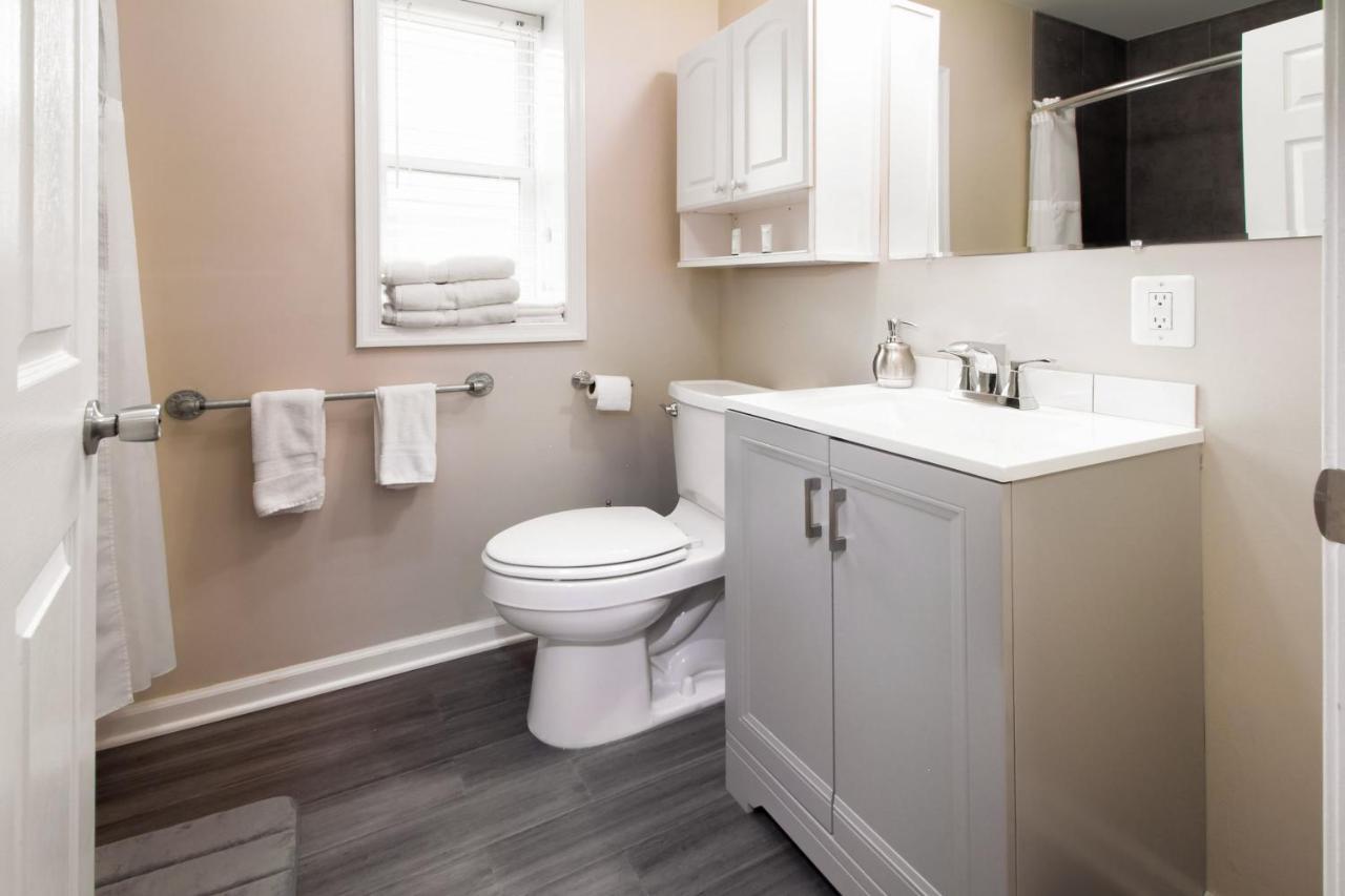 The Gray Corner House By Gallaudet 3 Bedroom 2 Ba Ferienhaus
